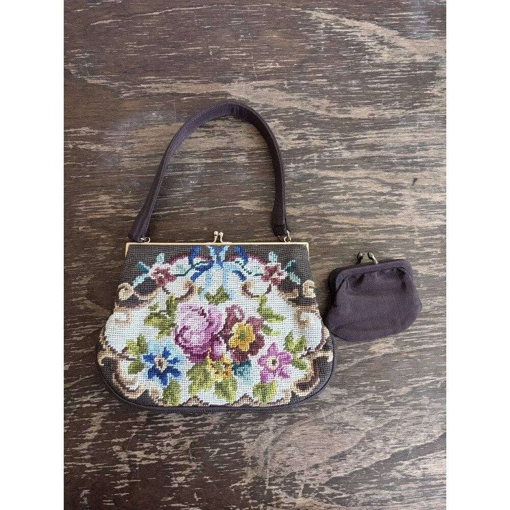 Vintage Floral Needlepoint Tapestry Handbag KISS Lock Purse W/coin Purse Talon